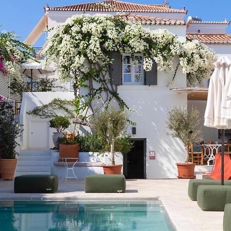 Yayaki Spetses Hotel Екстериор снимка