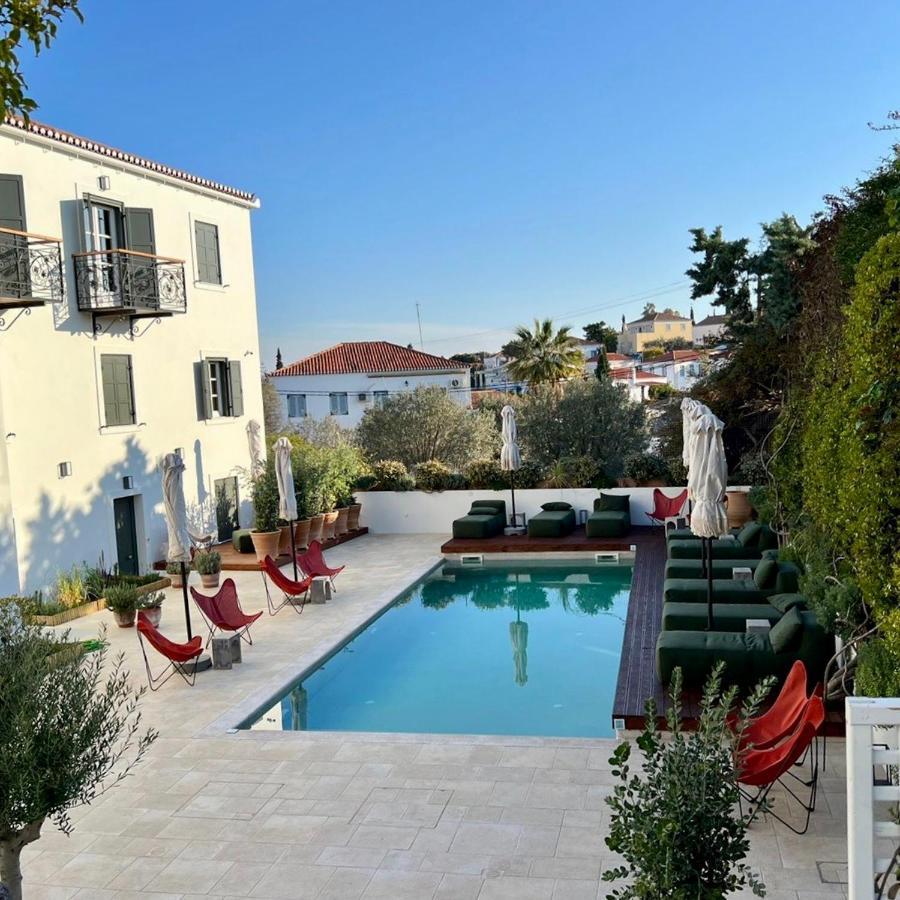 Yayaki Spetses Hotel Екстериор снимка